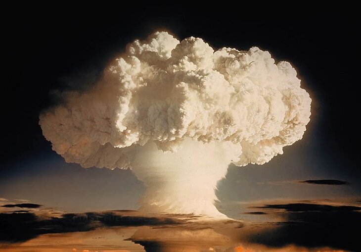 Ядерная бомба: как действует, новое атомное оружие России, первое испытание в СССР, мощность взрыва и радиус поражения