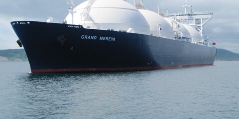 Первый танкер с российским газом прибыл в Бостон