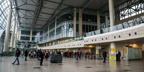 Более 600 авиадебоширов сняли и не допустили на рейсы в Москве в 2017 году