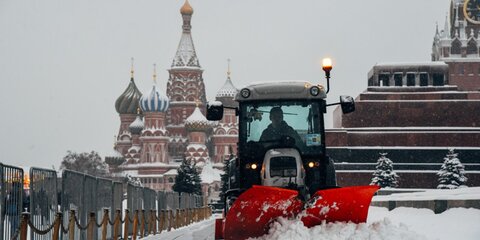 Несколько тысяч человек дополнительно привлекут для уборки снега в Москве