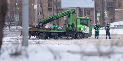 Эвакуаторы АМПП помогли вытащить из снега 32 грузовые машины за два дня
