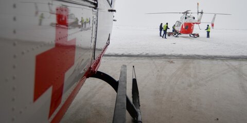 Вертолет эвакуирует пострадавшего в ДТП ребенка на Ленинградском шоссе