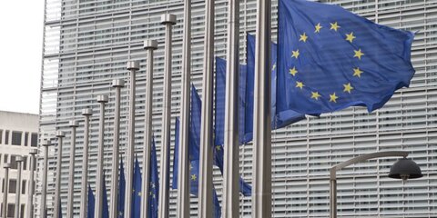 СМИ сообщили о планах Мэй убедить ЕС выслать российских дипломатов
