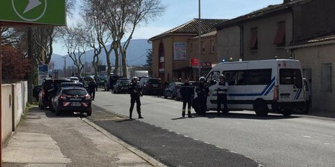 Заложники покинули захваченный супермаркет на юге Франции