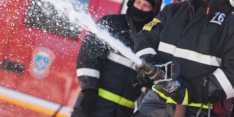 Более 25 человек спасли из горящего жилого дома в Москве