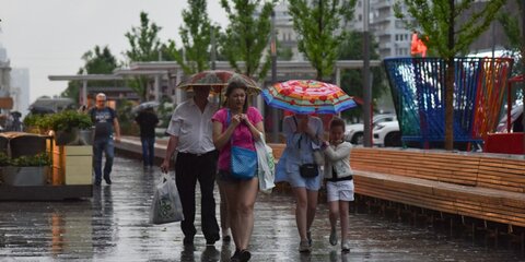 Москвичей предупредили о ливневых дождях с грозами