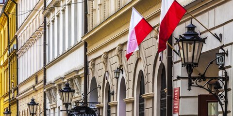 Сенат Польши поддержал поправки к закону о холокосте