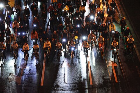 Самый массовый ночной велопарад стартует 4 августа на Суворовской площади