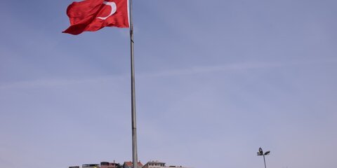 Судно с российским экипажем арестовали в Турции