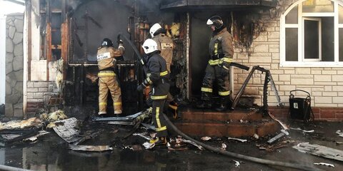 Пожарные ликвидировали возгорание на рынке в Истре