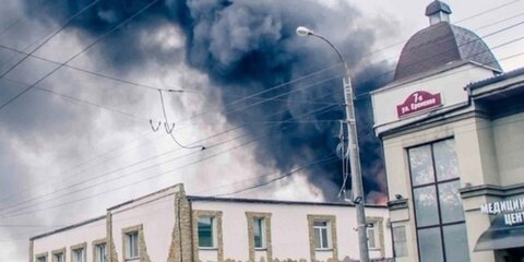 Крупный пожар на мебельном складе в Керчи потушили