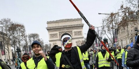Около 66 тысяч человек вышли на акции протеста во Франции