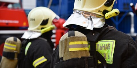 Одного человека спасли при тушении пожара в доме на севере Москвы
