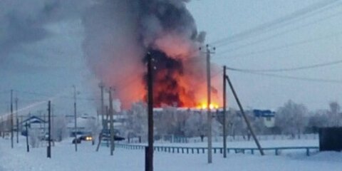 Площадь пожара на заводе в Оренбуржье возросла до 6 тысяч кв. метров