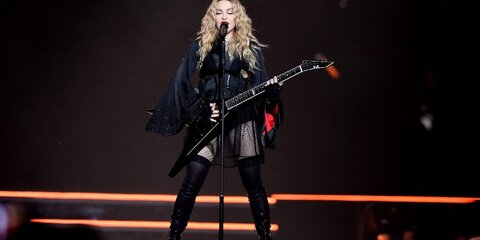 Мадонну пригласили выступить на сцене 