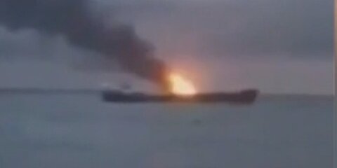 Буксиры Черноморского флота направлены для оказания помощи горящим судам