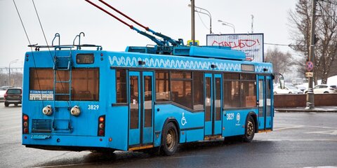 Мужчину госпитализировали после наезда троллейбуса в Лефортово