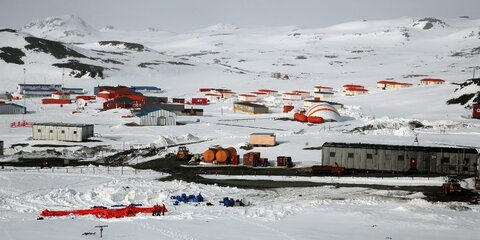 Сани для перевозки сверхтяжелых грузов по льду испытали в Антарктике