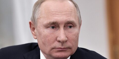 Путин поручил разработать меры по правовой защите соотечественников