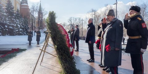 Собянин возложил цветы к Могиле Неизвестного солдата