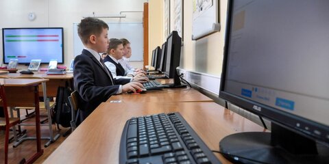 Школьников предложили спасти от компьютерного излучения