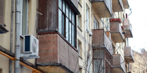 Почему малыш выпал с балкона пятого этажа и погиб в Москве