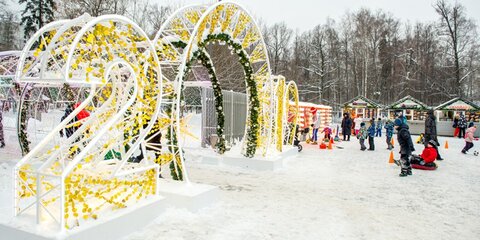Москва распрощается с новогодними украшениями к 17 марта