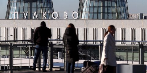 Летевший в Москву самолет вернулся в Пулково из-за недомогания пассажира