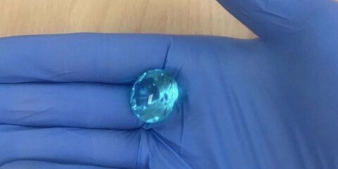 Голубой кристалл достали из желудка ребенка в Москве