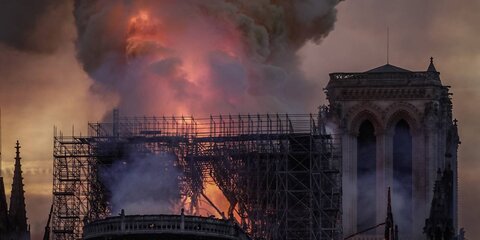 Информации о пострадавших при пожаре в Париже россиянах пока нет