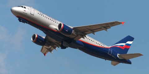 Пассажиров вернувшегося в Ригу самолета доставят в Москву другим бортом