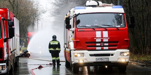 Девять человек спасли при пожаре на юго-востоке столицы