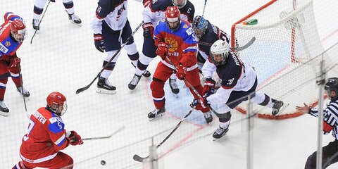 Юниорская сборная РФ по хоккею завоевала серебро ЧМ в Швеции