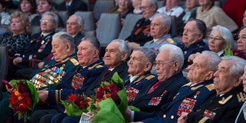 Собянин предложил москвичам поздравить ветеранов открытками