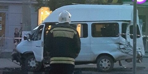 16 человек пострадали в ДТП с участием маршрутки в Волгограде