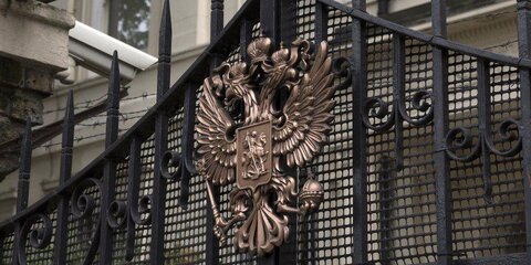 В посольстве РФ опровергли информацию о проблемах с выдачей виз британцам