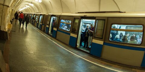 Пассажир упал на пути фиолетовой ветки метро