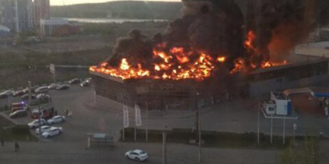 В Кемерове загорелся автоцентр Hyundai