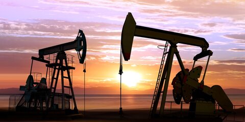 Цена нефти Brent упала ниже $65 за баррель впервые с 8 марта