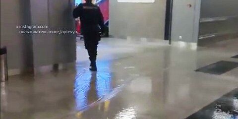 Один из терминалов аэропорта Шереметьево затопило