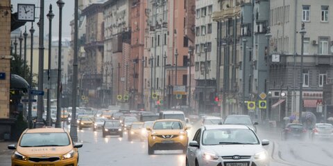 Москвичам рекомендовали пользоваться метро из-за ливня