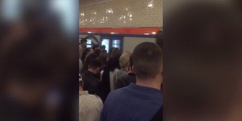 На Филевской линии метро поезда следуют с увеличенным интервалом