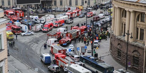 Фигурантам дела о взрыве в метро Петербурга продлили арест