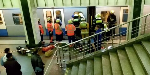 Полиция проводит проверку после гибели мужчины в метро