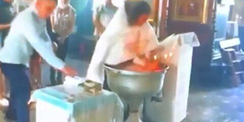 Гатчинская епархия извинилась за инцидент при крещении ребенка