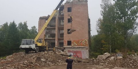 Почти 150 человек разбирают завалы после обрушения здания в Подмосковье