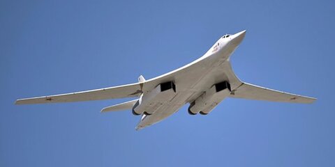 Российские Ту-160 провели плановый полет над Балтикой