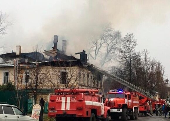 При пожаре в Ростове погибли шесть человек
