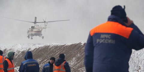 Более 350 звонков приняли на горячей линии МЧС после прорыва дамбы под Красноярском