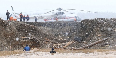 Спасатели возобновили поисковую операцию на месте прорыва дамбы в Красноярском крае